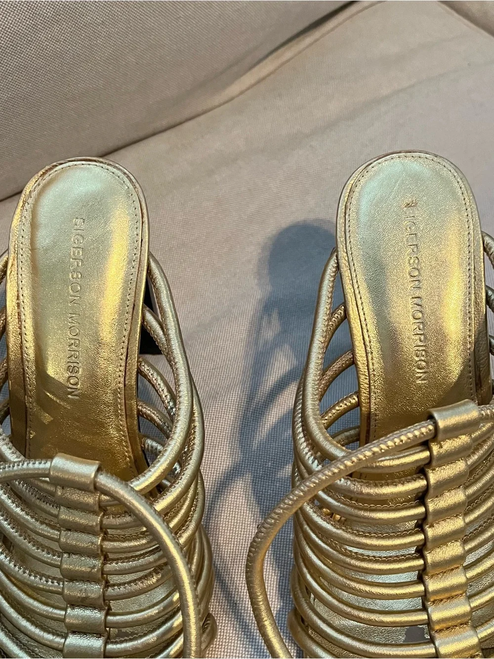 Sigerson Morrison Smilyssa gold leather heels